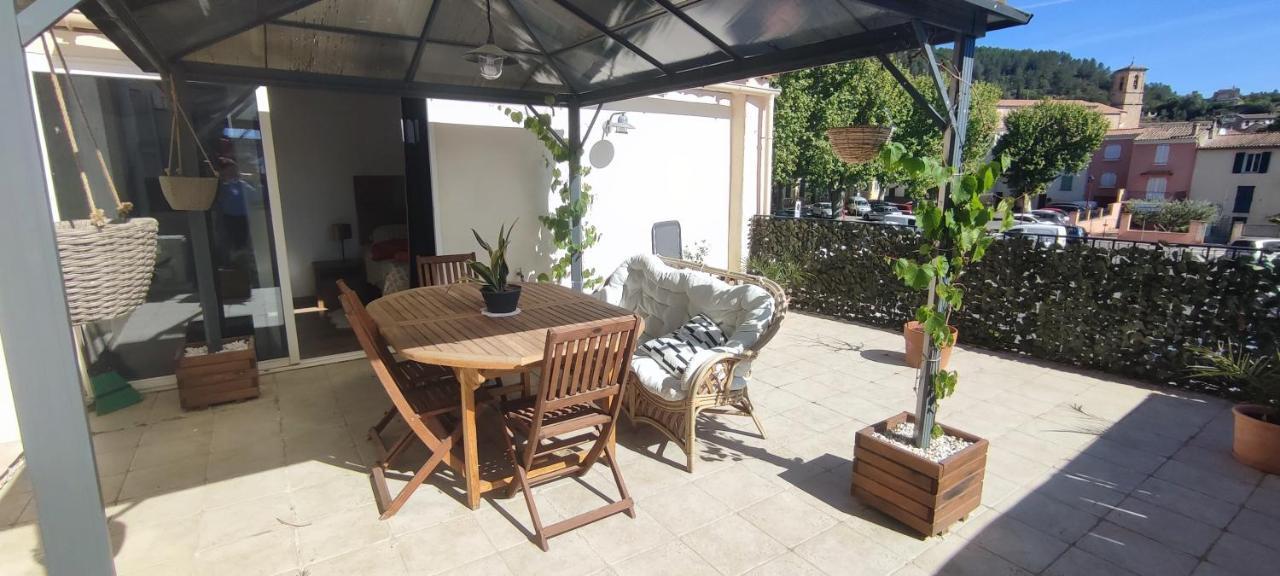 Appartement Provencal Avec Terrasse Dans Le Var Les Arcs-sur-Argens Dış mekan fotoğraf